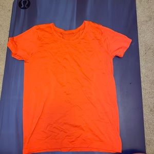 Lululemon Swiftly Tech Short Sleeve 2.0
